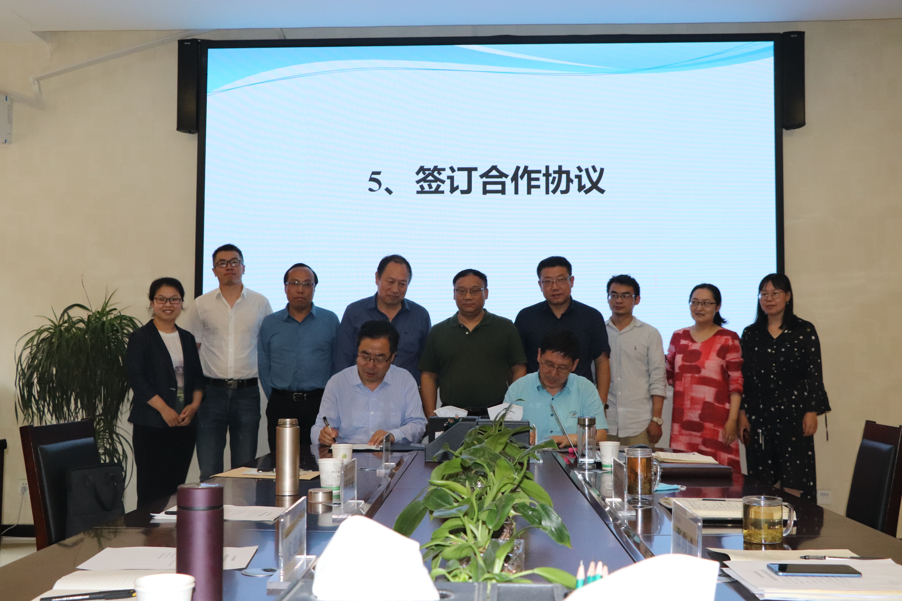 02068240d62d4aecb32b5eb3d2bc5558.jpg 02068240d62d4aecb32b5eb3d2bc5558.jpg