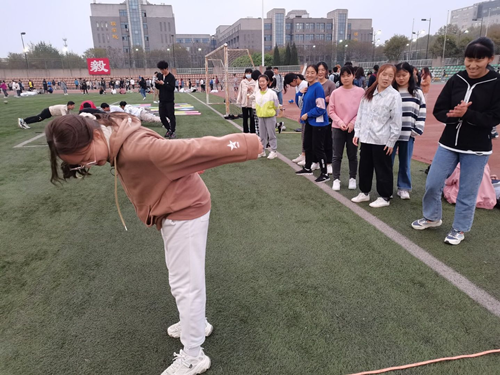 1f01de700cd5475e8c486075cc2c4e84.png 立定跳远.png