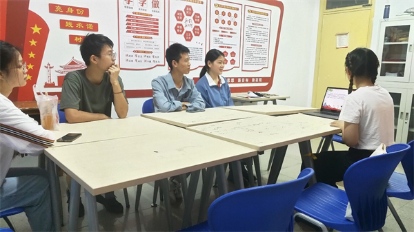 1f431df3344a4aee94f0b6e587748a02.jpg 阳团主题学习活动.jpg