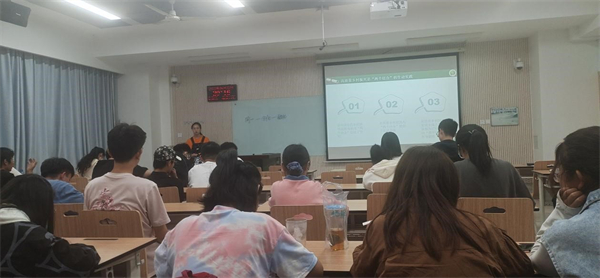 303154b9989748968329ff007710437e.jpg 吴老师讲解.jpg